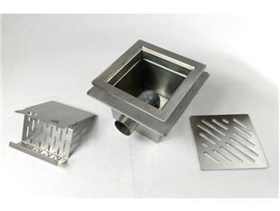 Talni sifon komplet s čelno ploščo debeline 5mm s PERFORIRANIM VZORCEM (AVTOPOVOZNO) in prirobnico za hidroizolacijo 300x300x181mm INOX Ø75mm horizontalno