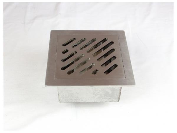 Talni sifon komplet s čelno ploščo debeline 5mm s PERFORIRANIM VZORCEM (AVTOPOVOZNO) 150x150x68mm INOX Ø30mm vertikalno